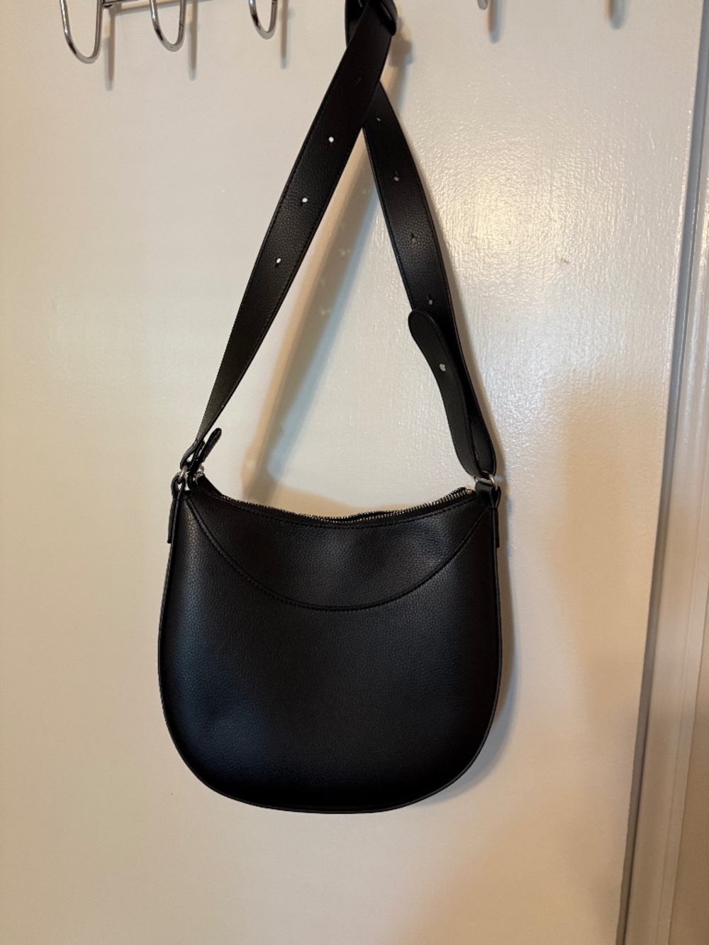 Uniqlo Black Faux Leather Crescent Shoulder Bag Adjustable Strap--Unique!